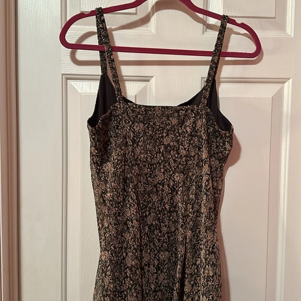 Excellent condition dress for fall, spring or summer!! Size: 12 - Picture 5 of 6